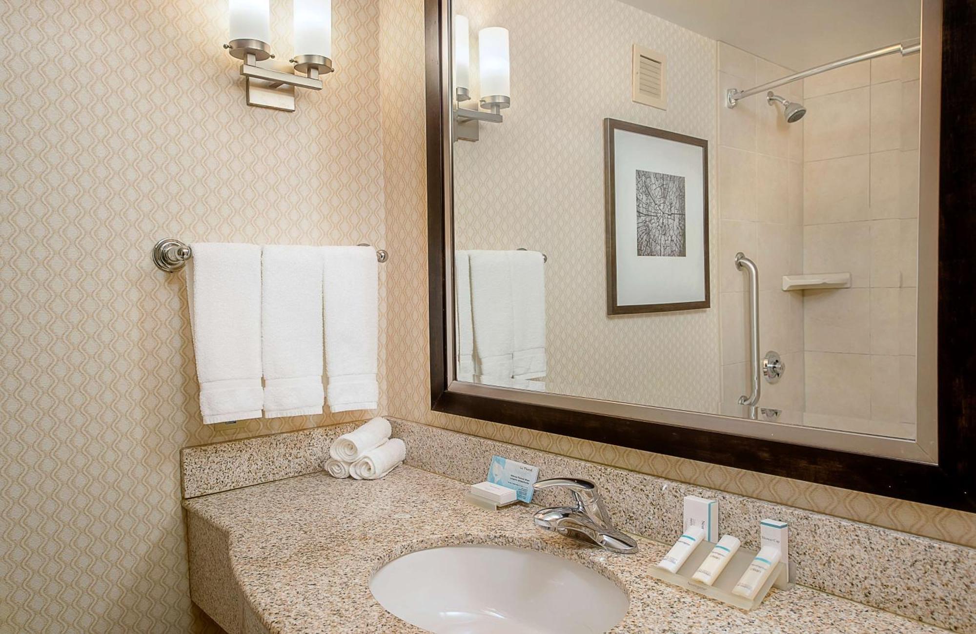 Hilton Garden Inn St. Louis Airport Berkeley Екстер'єр фото